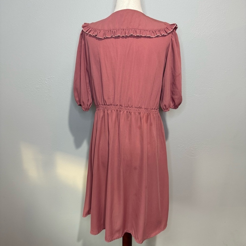 Vintage Mauve Puff Sleeve Dress with Ruffle Collar & Bow – Size 10 (estimated) - Picture 4 of 4